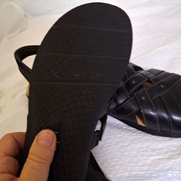 Clark's Collection Women's Sandals Ultimate Comfort Strappy Low Heel NWT  9.5 - Picture 7 of 12